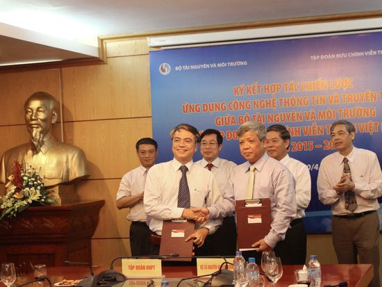 Bộ TN&MT - Tập đoàn VNPT: Ký kết Thỏa thuận Hợp tác chiến lược về ứng dụng công nghệ thông tin và truyền thông giai đoạn 2015-2020