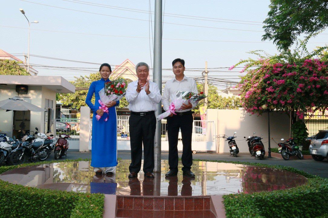 Gương điển hình tiên tiến thực hiện học tập và làm theo tấm gương đạo đức Hồ Chí Minh tháng Quý I năm 2016