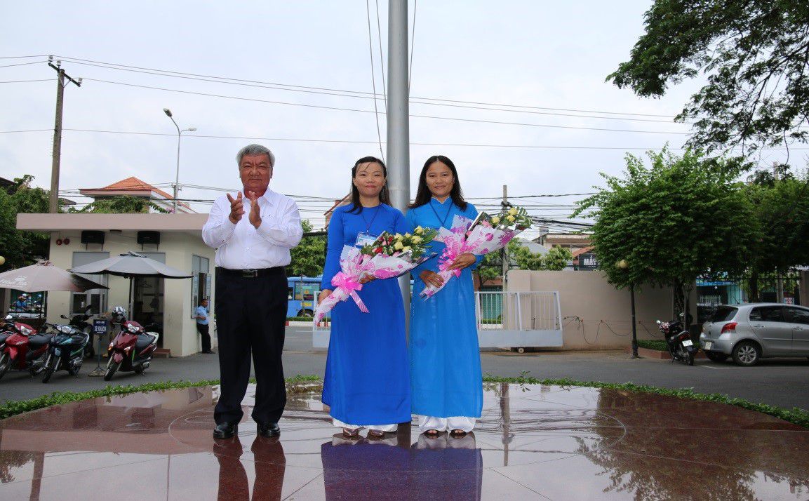 Gương điển hình tiên tiến thực hiện học tập và làm theo tấm gương đạo đức Hồ Chí Minh tháng 7 năm 2015