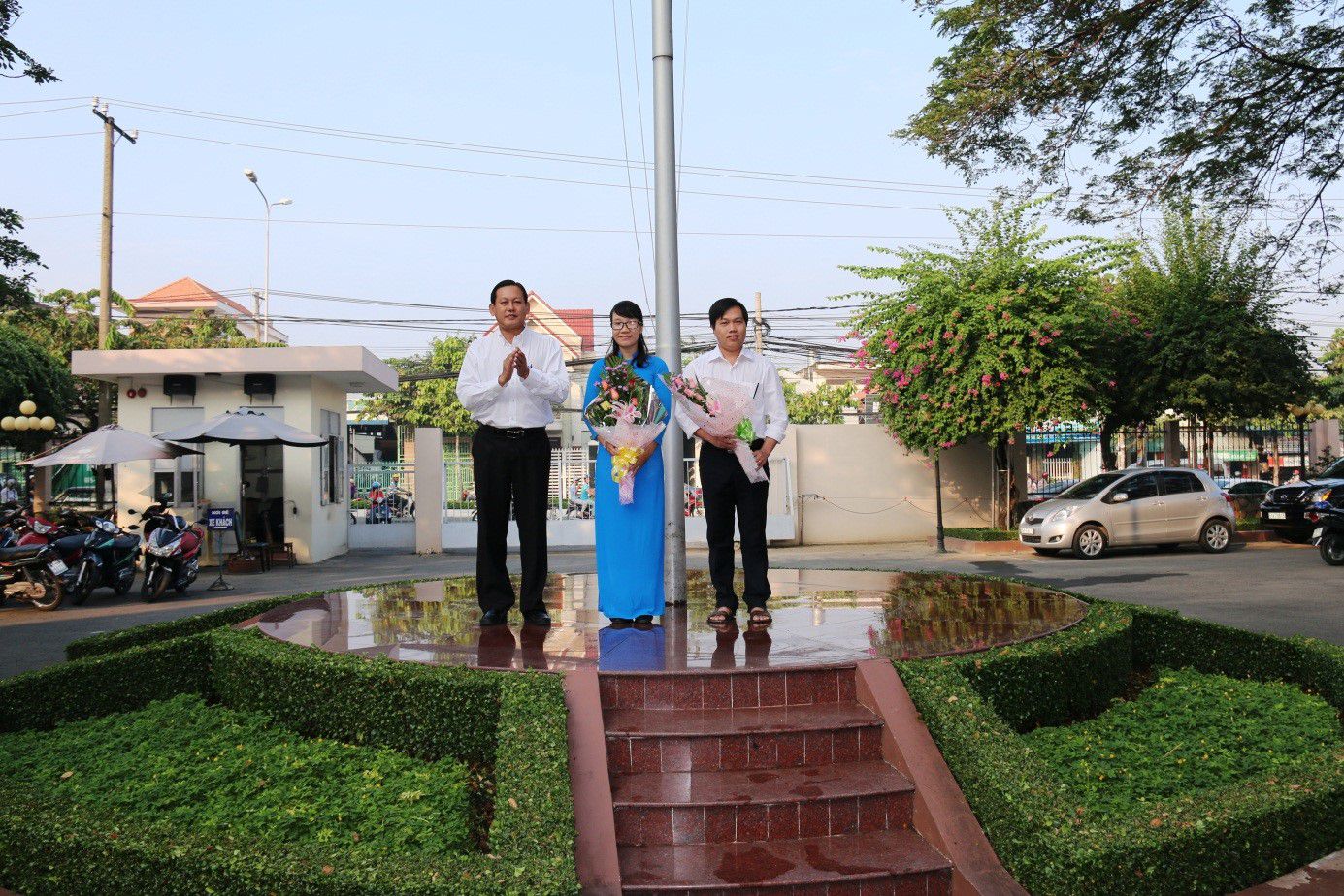 Gương điển hình tiên tiến thực hiện học tập và làm theo tấm gương đạo đức Hồ Chí Minh tháng 10 năm 2015