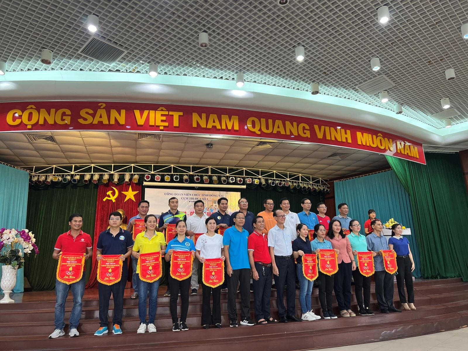 Công đoàn Cơ sở tham gia nhiều hoạt động kỷ niệm 95 năm Ngày thành lậpo Công đoàn Việt Nam.
